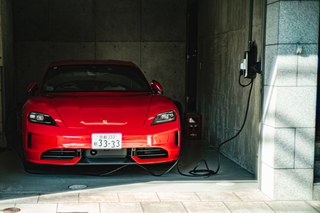 電気ポルシェ？？