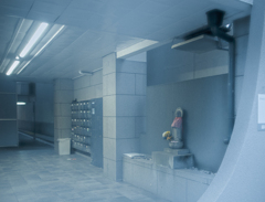 入り口に地蔵がおるマンション