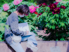 画になる絵描きのおねいさん