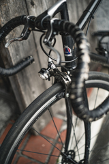 乗り込まれたFUJIの自転車格好いい