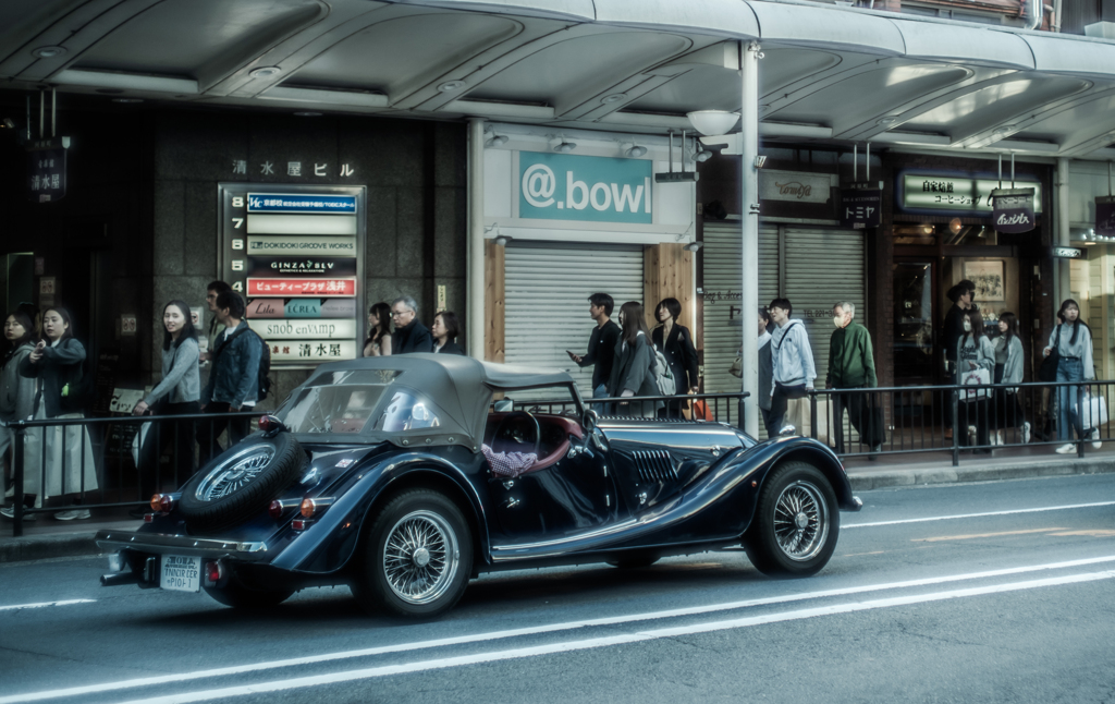 車でスポークホイールって