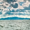 琵琶湖と空と雲