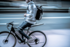 手放し運転危ないマン