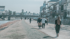 三条から四条へ向かう河川敷