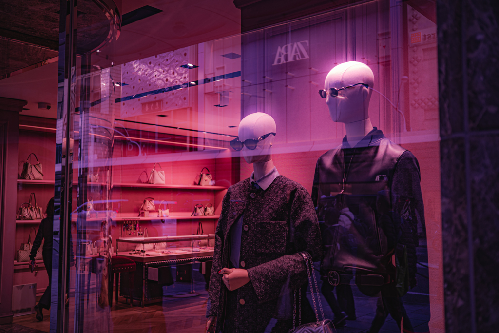 お揃いのスキンヘッド