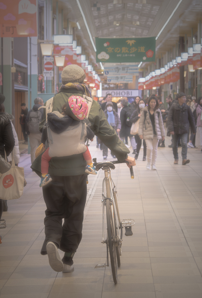 パパのせなかはあったかいんだ〜