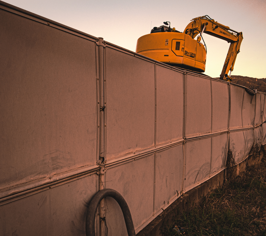 黄昏れショベルカー