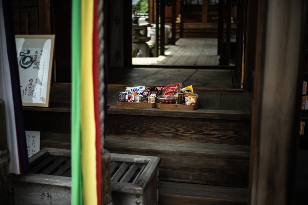 近所の神社のお供え物