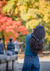 右に傾く構え方が格好良いね