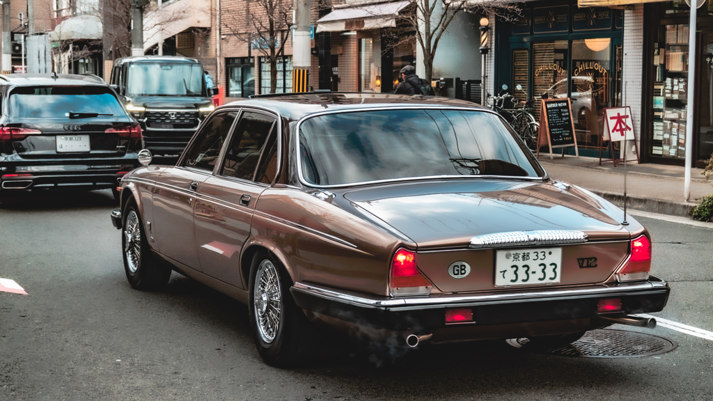 渋いお車お高いんでしょう