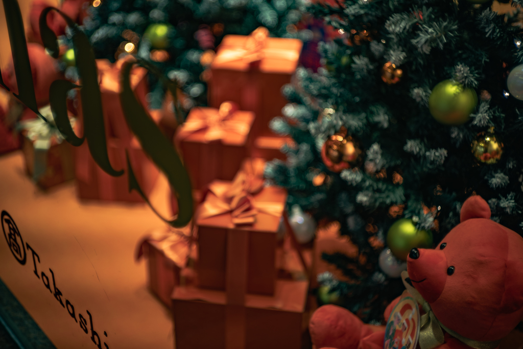 クリスマス前なら兎も角後に出す