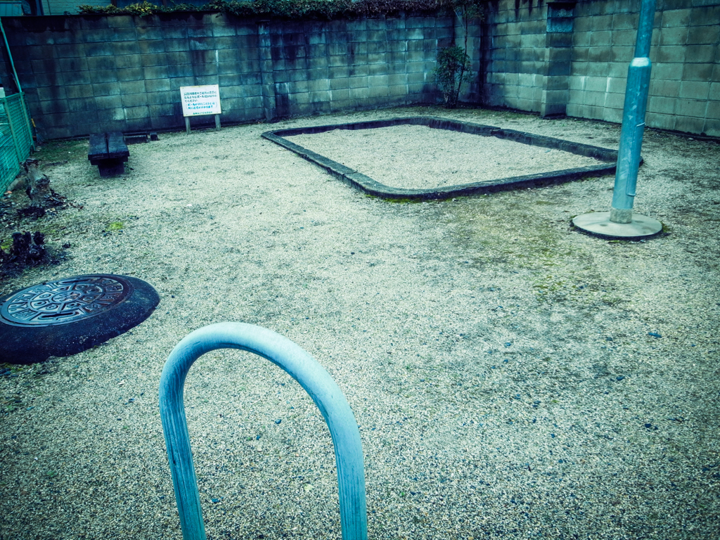 砂場だけの公園