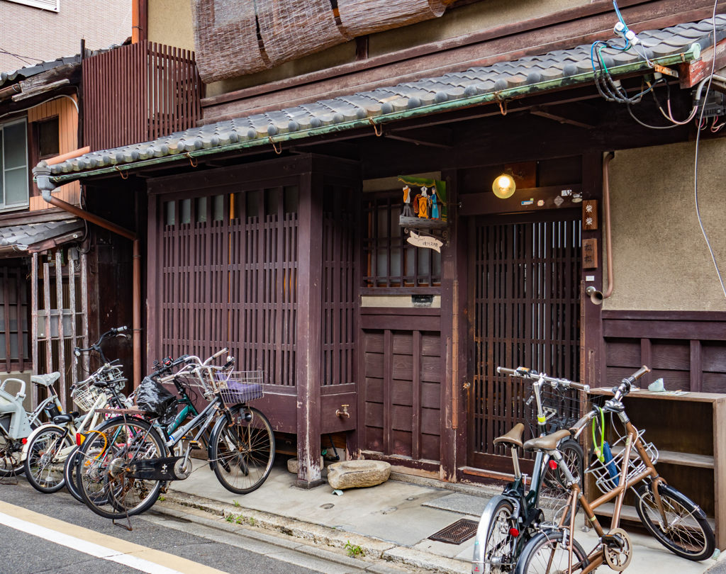 漏れ聴こえてきたピアノと拍手