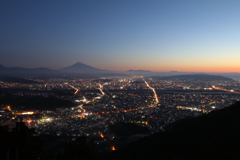 夜明け前の富士