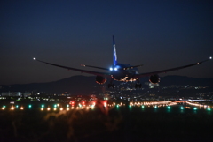 夜の伊丹空港