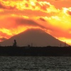 牛久大仏と富士山の夕焼け