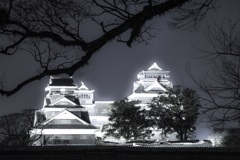 輝く