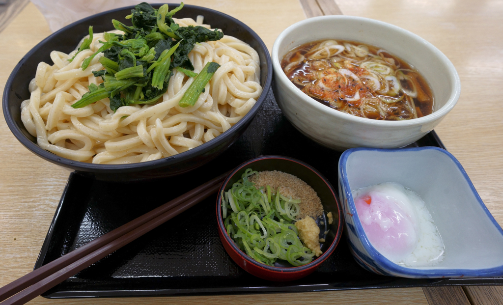 肉汁うどん・温泉たまご・麺大盛