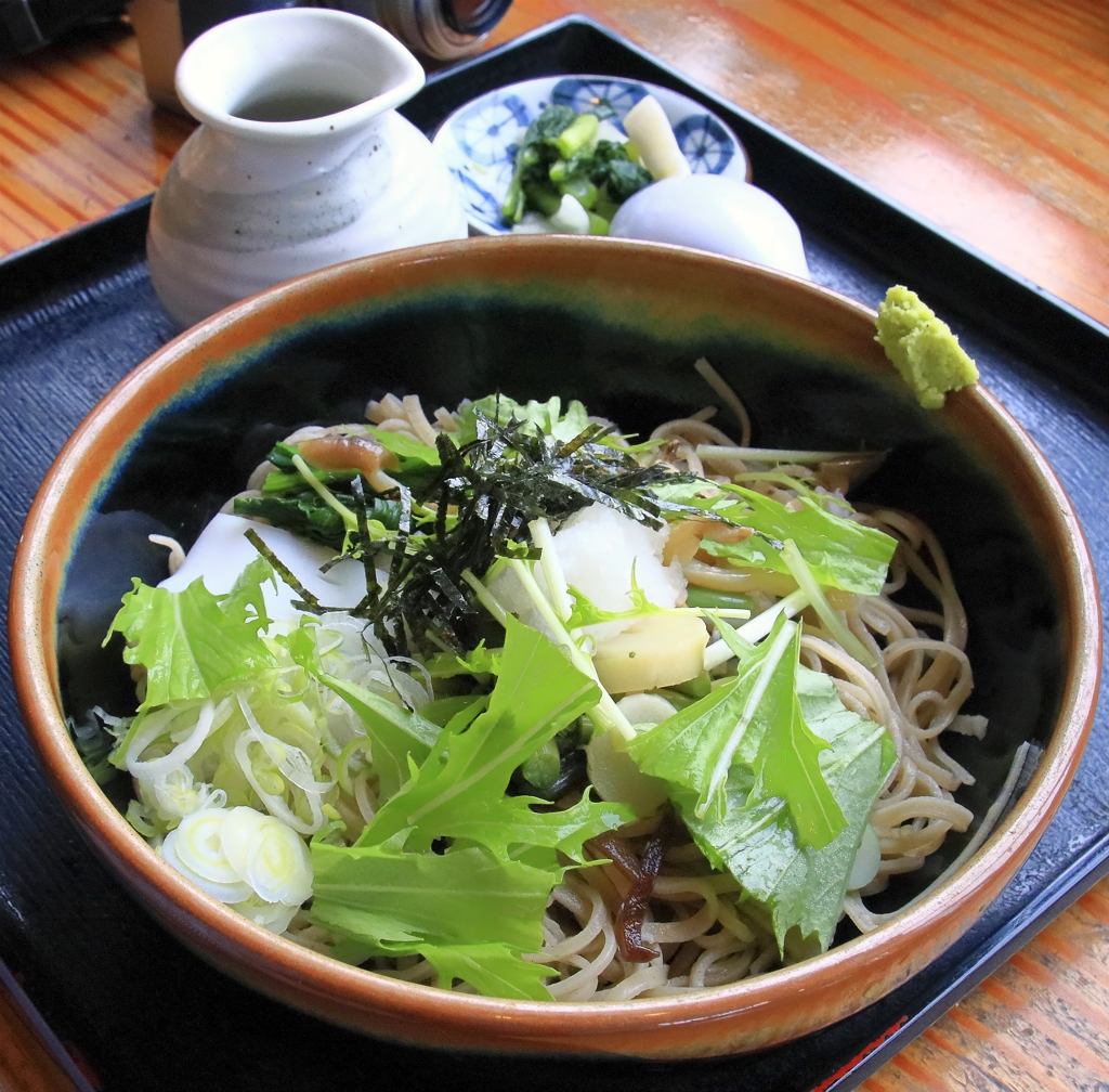 冷やし山菜蕎麦