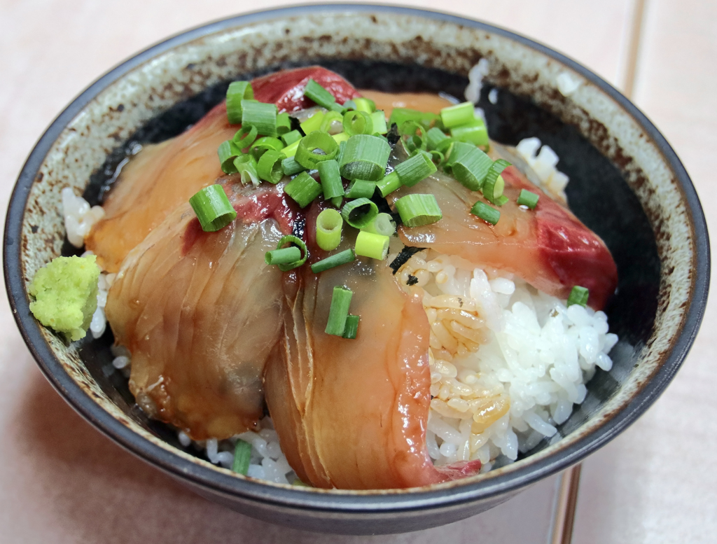 中華そば『よしかわ』 カンパチ丼