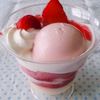 ファミマ　苺パフェ