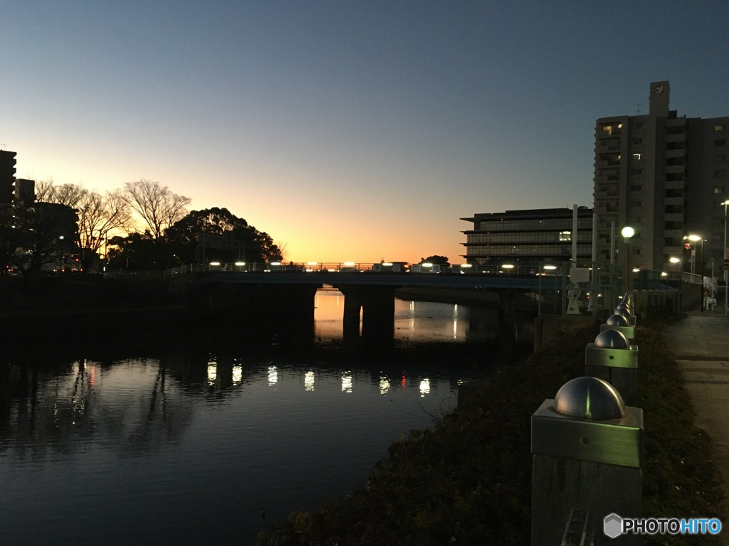 朝日と出勤