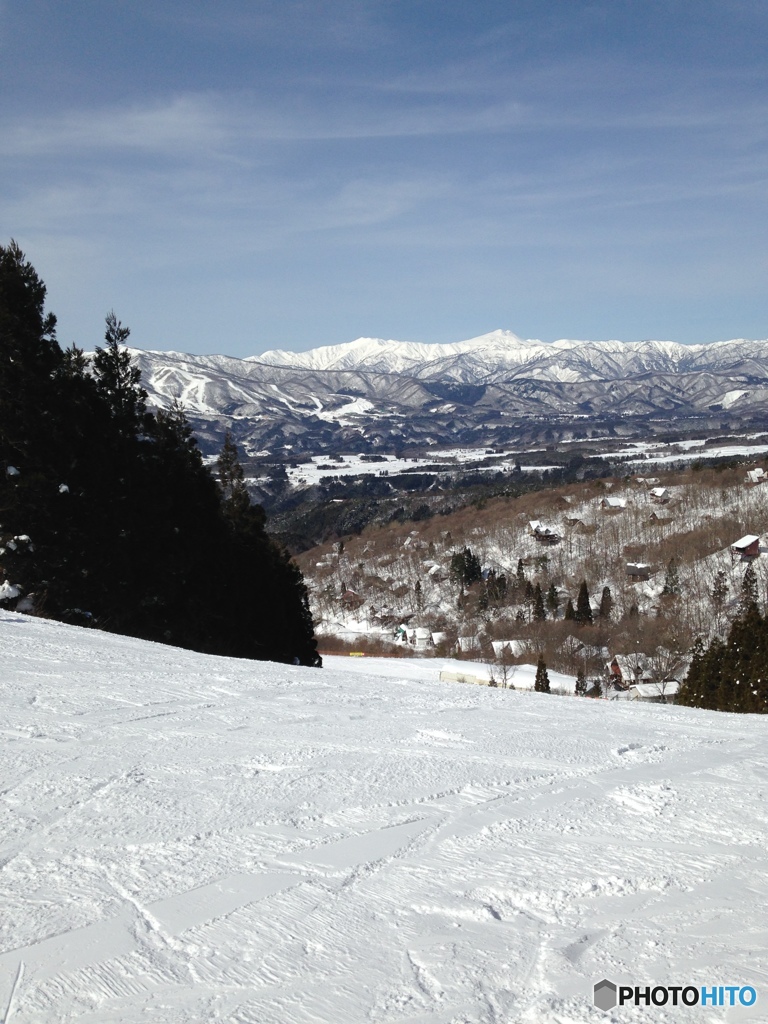 ゲレンデと白山