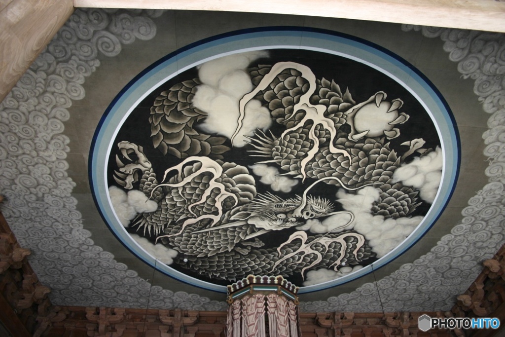 見事な雲龍図