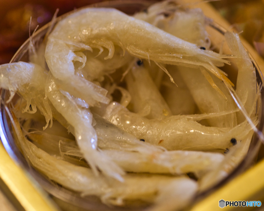 御節料理の中にシロエビ・・・。