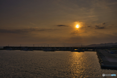 新港の夕陽