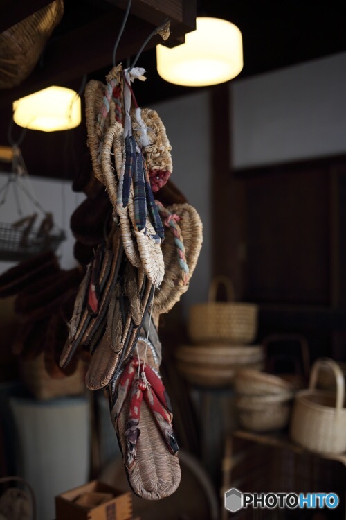 何足のわらじ？