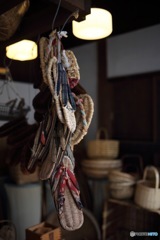 何足のわらじ？