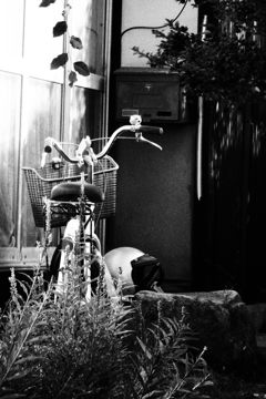 安全のため自転車もヘルメットを被りましょう
