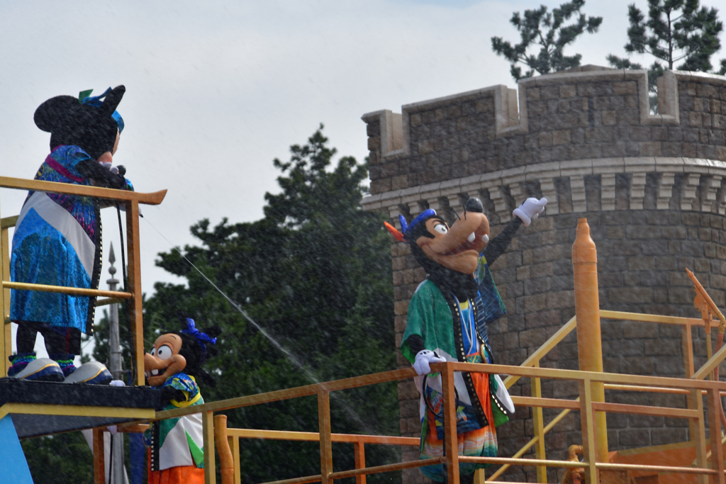 天然キャラ炸裂グぅ～　…ディズニー夏祭り2017・燦水！サマービートより