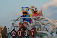 2017　ニューイヤーズ・グリーティング　より