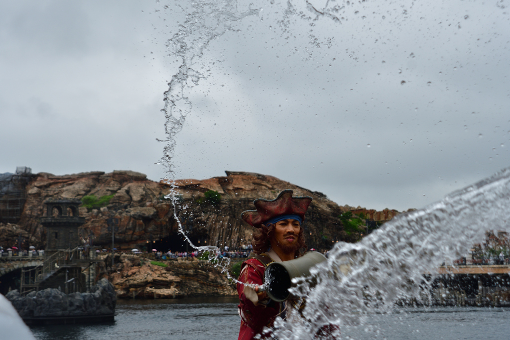 海賊なるもの… 水を恐れてはならん！