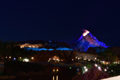 Night at Mt.Prometheus　…ディズニーシー夜の彩より