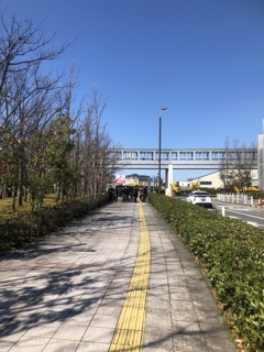 酒の陣最後尾／ソール・ライター展への途中