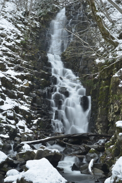 冬の滝2
