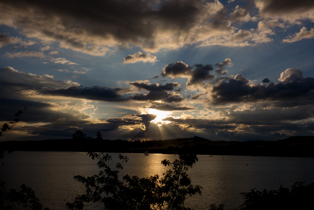 タウポ湖の夕景