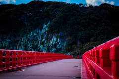 向かう先には...