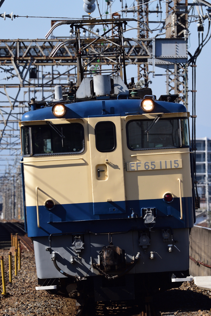 EF65-1115 単9872レ