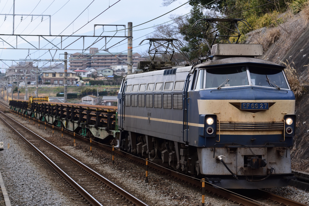 EF66 27 8090レ