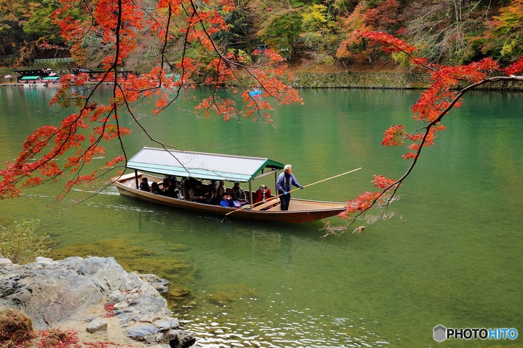 大堰川の屋形船ー１