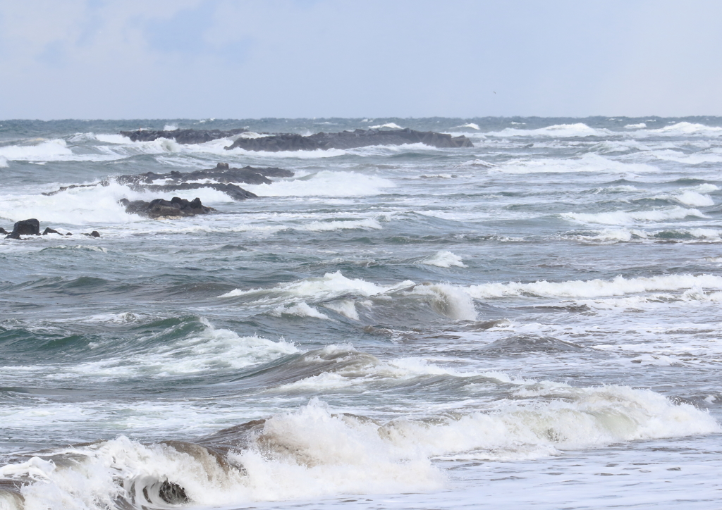 時化の日本海-2