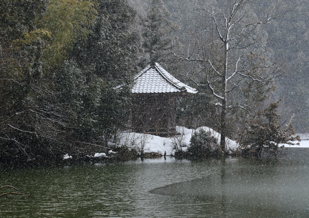 小雪のお堂