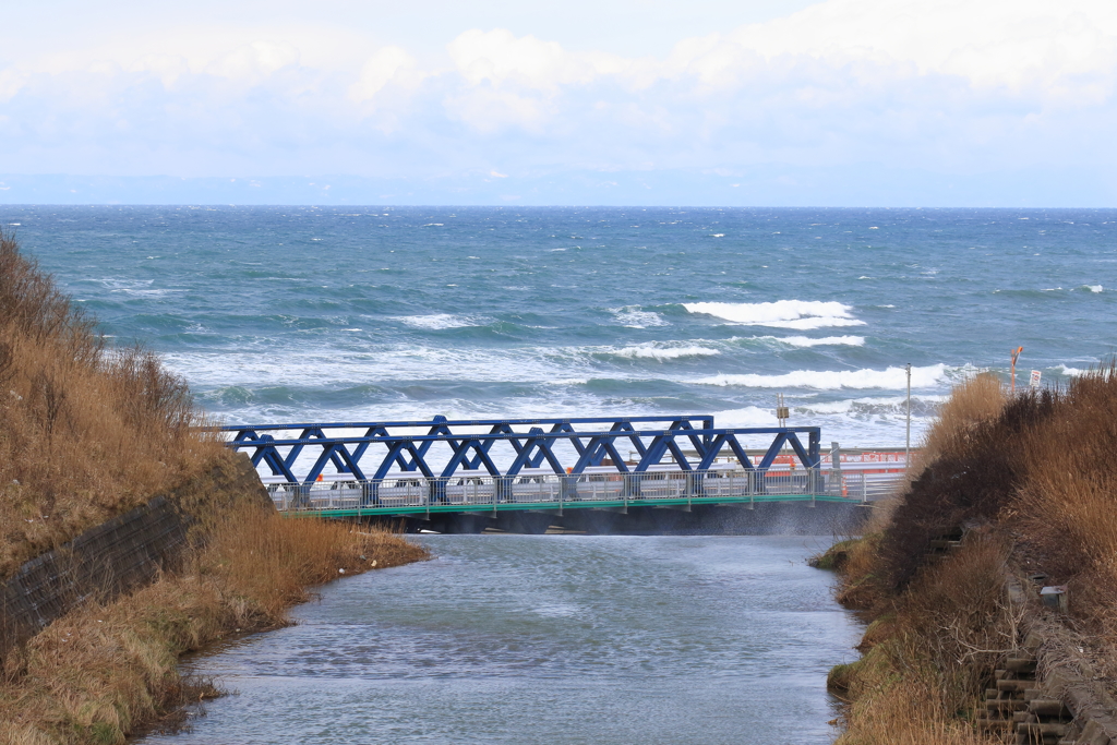 時化の日本海