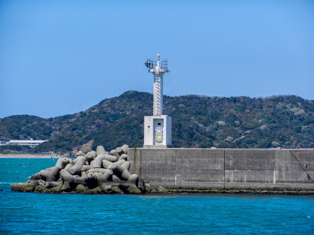 菅島港3号北防波堤灯台