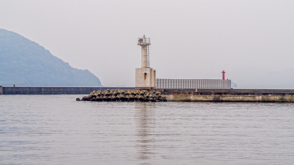 志賀島港西防波堤灯台