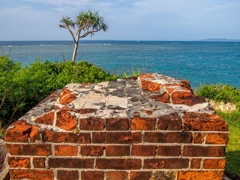 初代津堅島灯台遺構